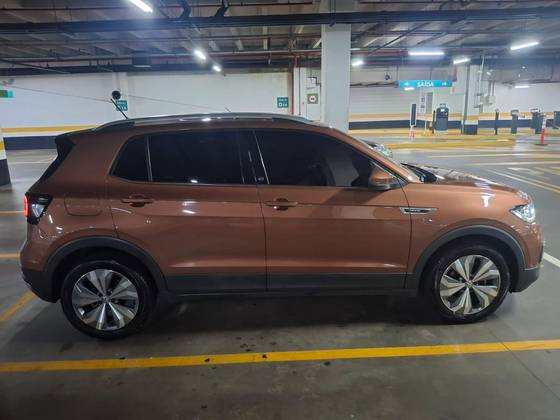 VOLKSWAGEN T-CROSS 1.4 250 TSI TOTAL FLEX HIGHLINE AUTOMÁTICO